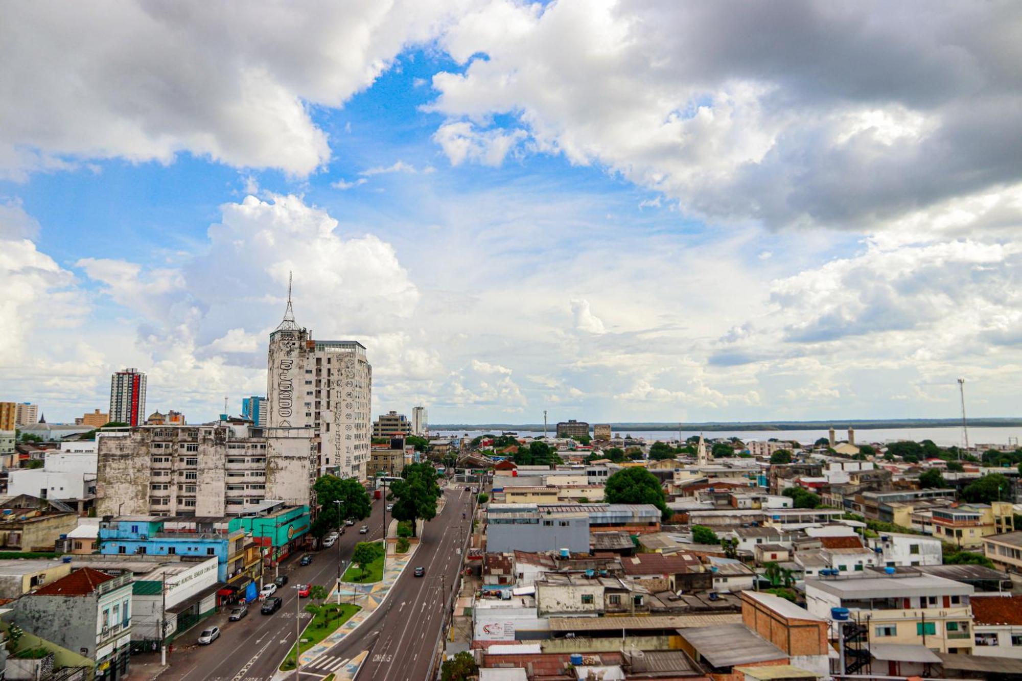 Apto No Centro De Com Vista O Rio Negro Apartamento